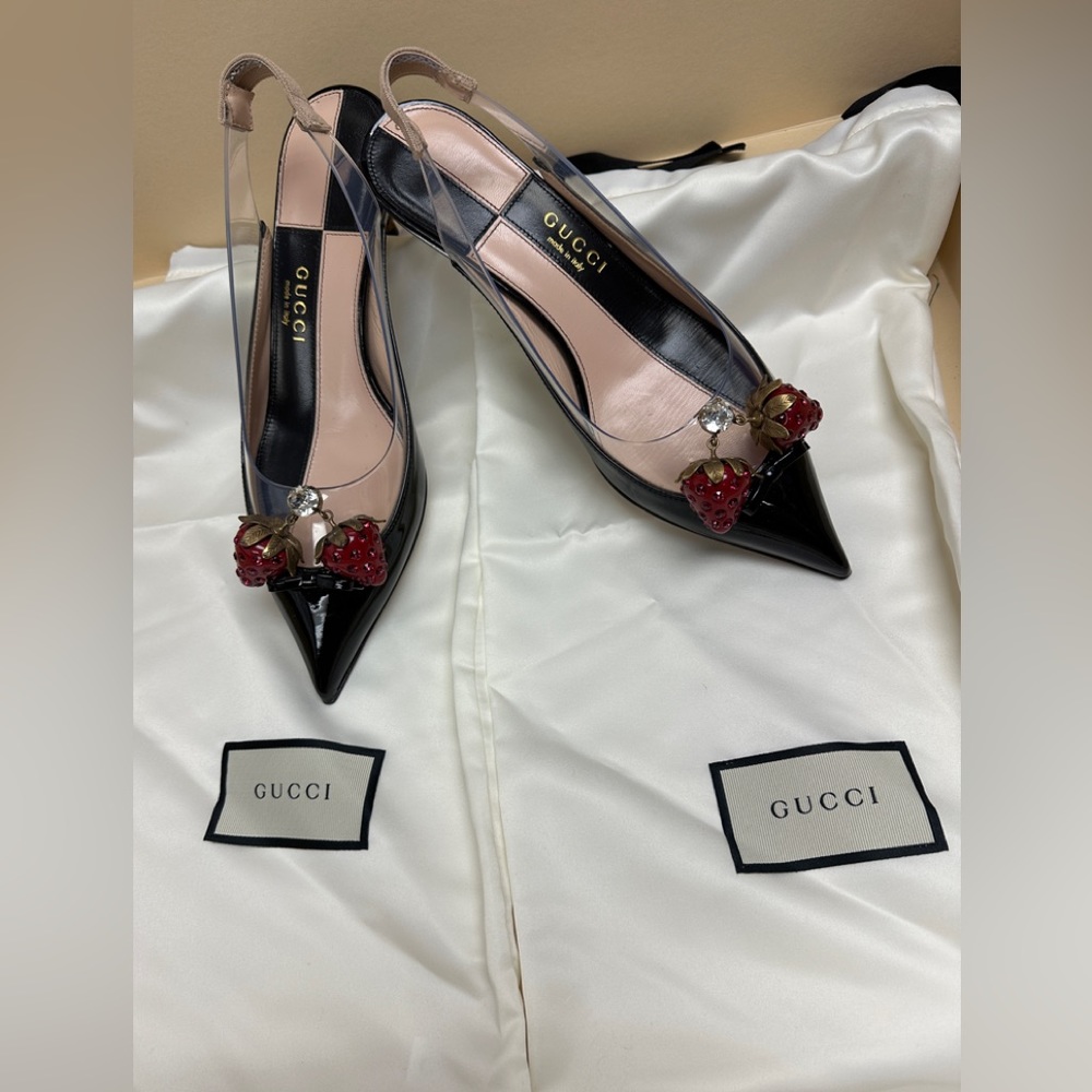 Gucci Eleonor Strawberry Patent-leather Pumps - Picture 7 of 7
